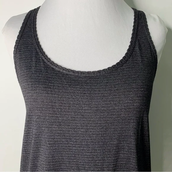 Lululemon Women's Black Gray Lace Back Racerback Striped Tank Top Size 4 - Picture 3 of 9